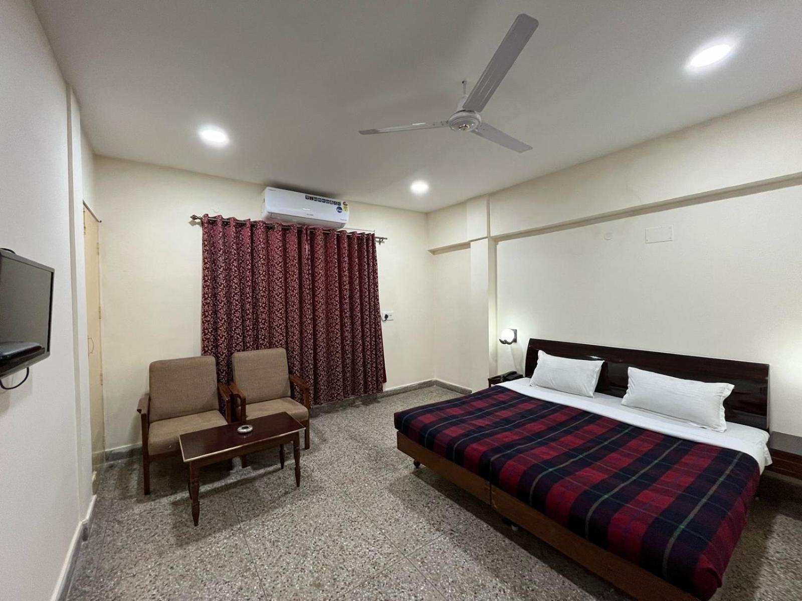 Gautam Hotel Варанаси Экстерьер фото