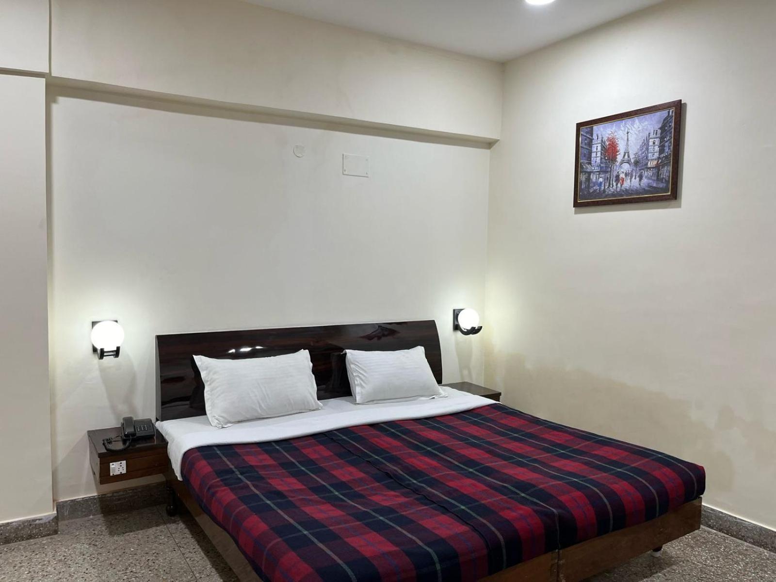 Gautam Hotel Варанаси Экстерьер фото