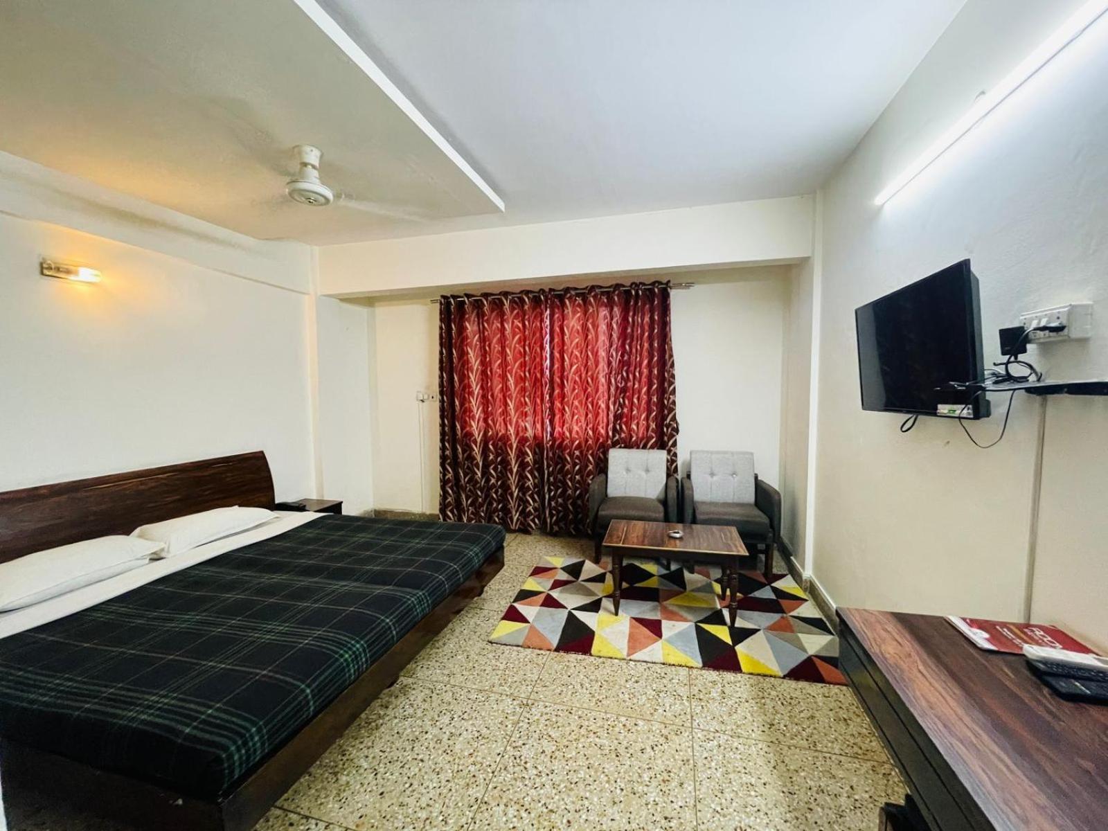 Gautam Hotel Варанаси Экстерьер фото