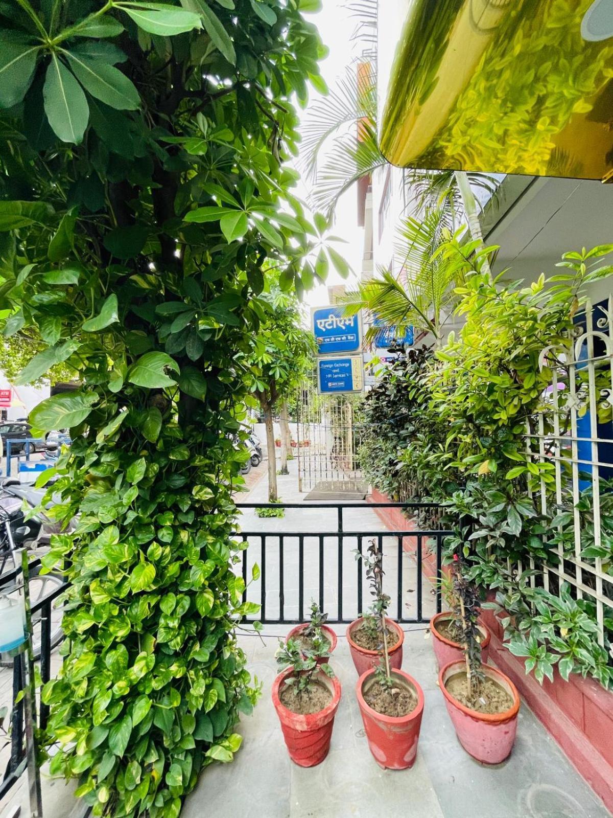 Gautam Hotel Варанаси Экстерьер фото