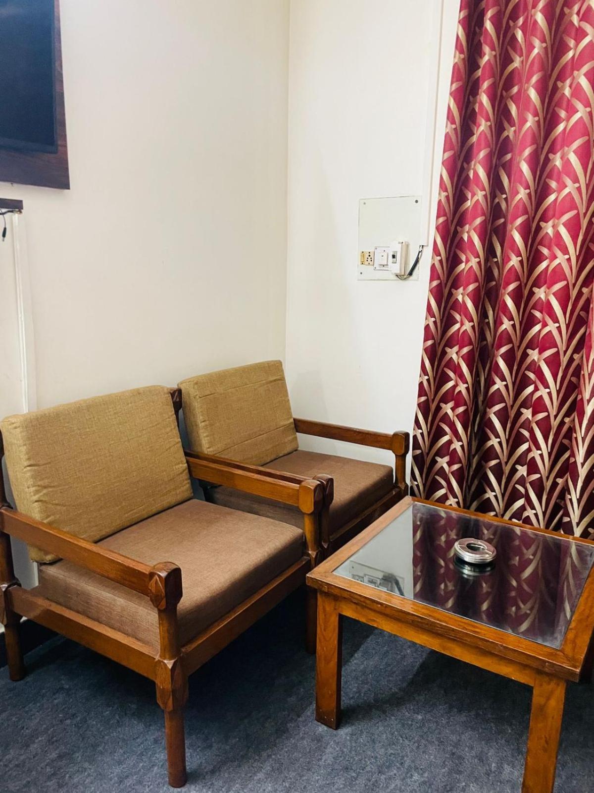 Gautam Hotel Варанаси Экстерьер фото
