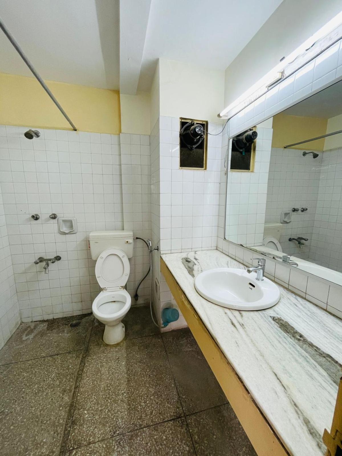 Gautam Hotel Варанаси Экстерьер фото
